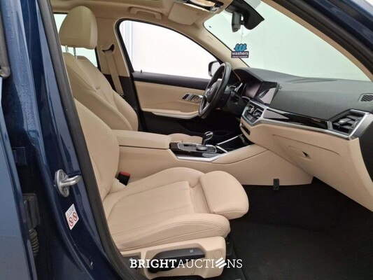 BMW 318i Business156pk 2022 3-Serie (Origineel-NL), P-897-FZ