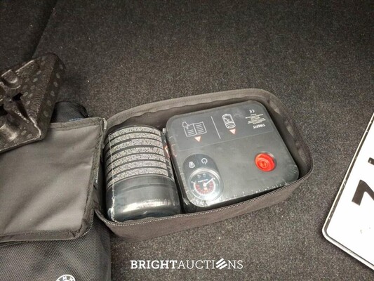 BMW 318i Business156pk 2022 3-Serie (Origineel-NL), P-897-FZ