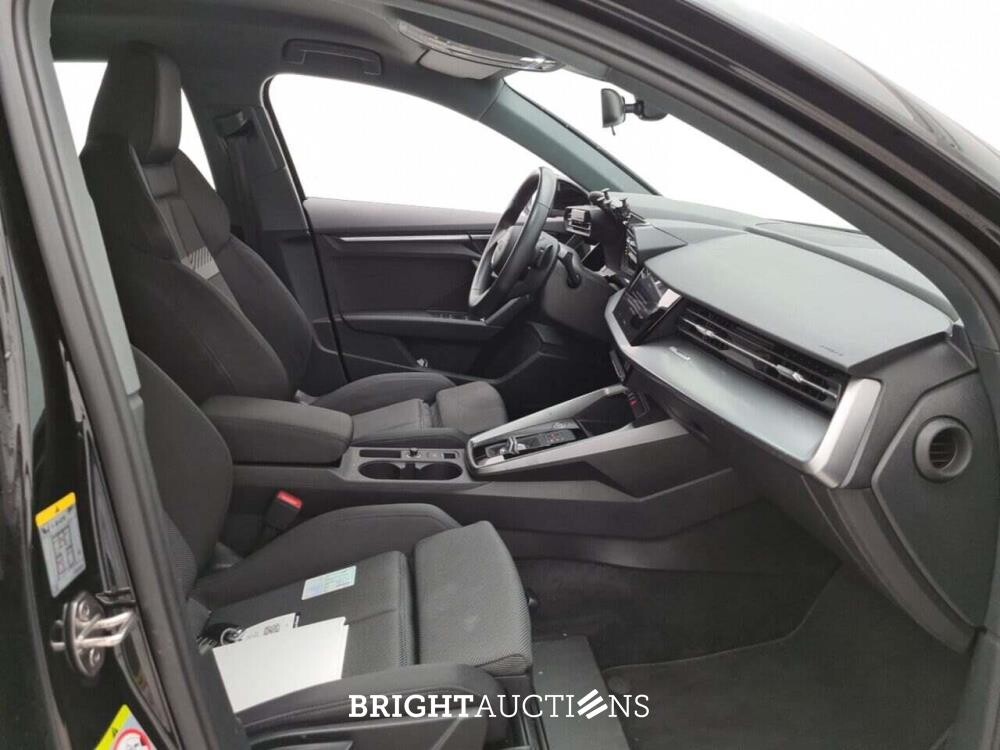 Audi A3 Sportback 35 Advance Edition TFSI S-tronic 150pk 2024 (Origineel-NL), Z-068-FL