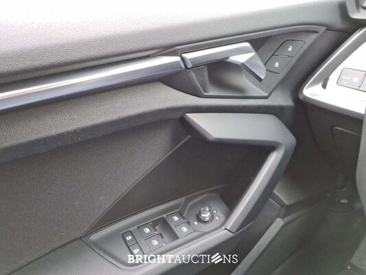 Audi A3 Sportback 35 Advance Edition TFSI S-tronic 150pk 2024 (Origineel-NL), Z-068-FL