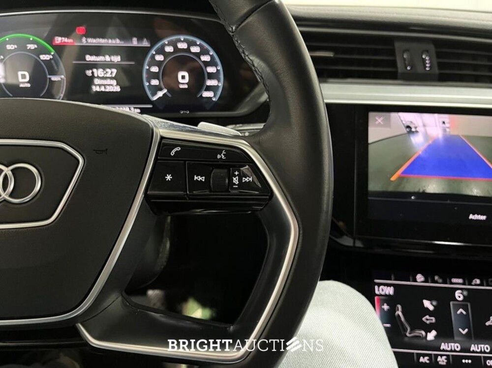 Audi e-tron 55 edition Quattro 95 kWh 408pk 2022 (Origineel-NL), R-205-DL