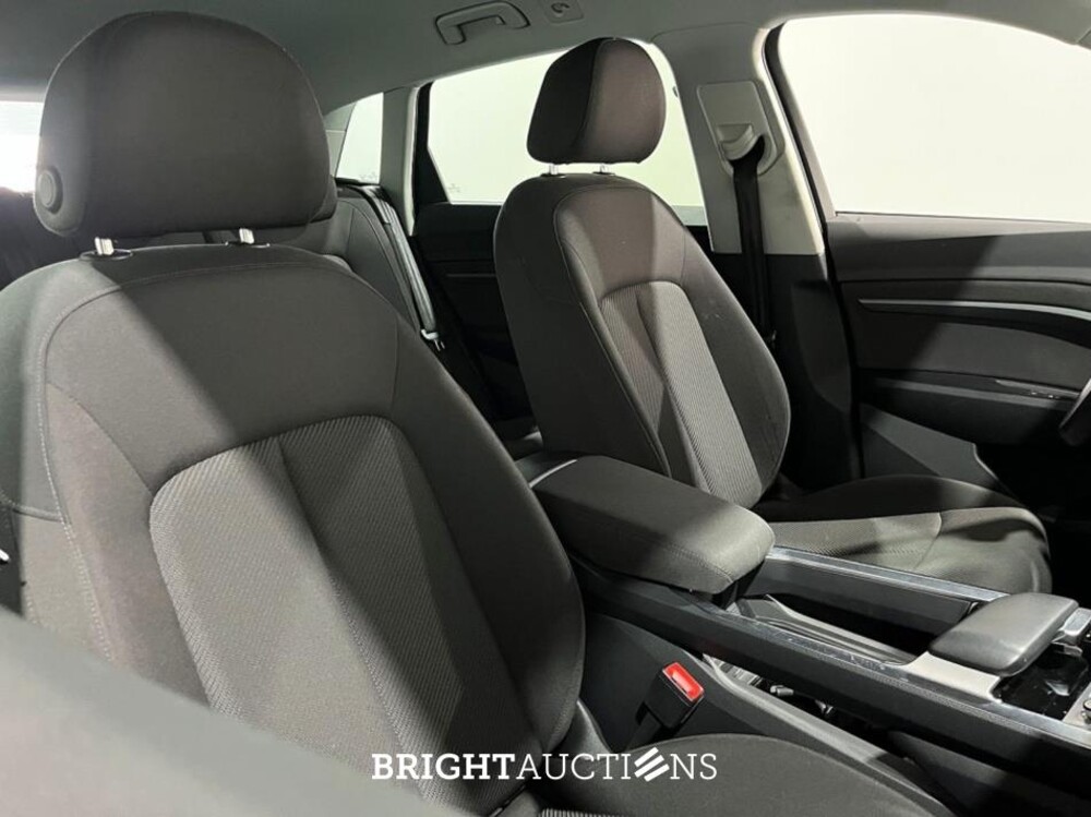 Audi e-tron 55 edition Quattro 95 kWh 408pk 2022 (Origineel-NL), R-205-DL