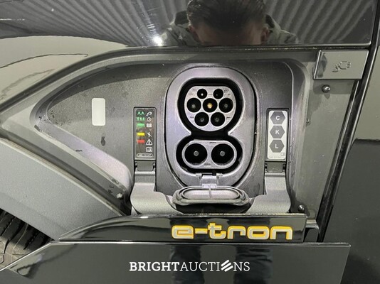 Audi e-tron 55 edition Quattro 95 kWh 408pk 2022 (Origineel-NL), R-205-DL