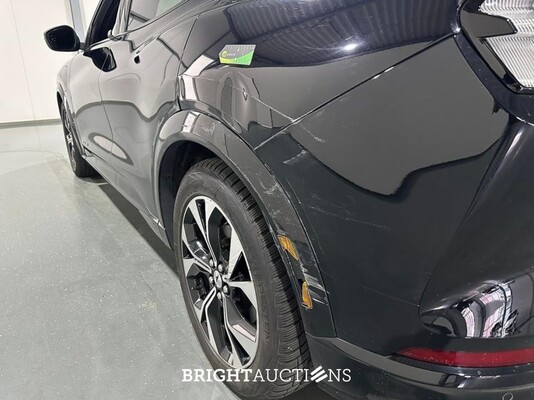 Ford Mustang Mach-E AWD 75 kWh 258pk 2021 (Origineel-NL), L-890-ZD