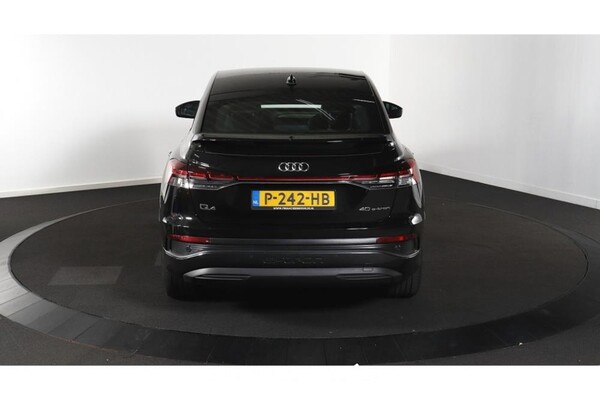 Audi Q4 40 Advanced edition 77 kWh 204pk 2022 (Origineel-NL), P-242-HB