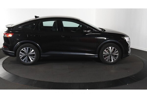 Audi Q4 40 Advanced edition 77 kWh 204pk 2022 (Origineel-NL), P-242-HB