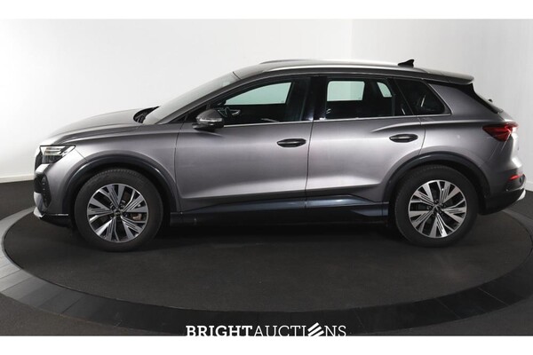 Audi Q4 40 Launch edition Advanced 77 kWh 204pk 2021 (Origineel-NL), N-883-PK