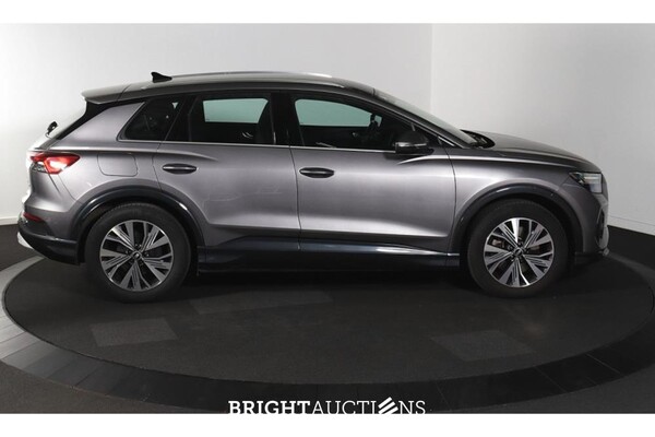Audi Q4 40 Launch edition Advanced 77 kWh 204pk 2021 (Origineel-NL), N-883-PK