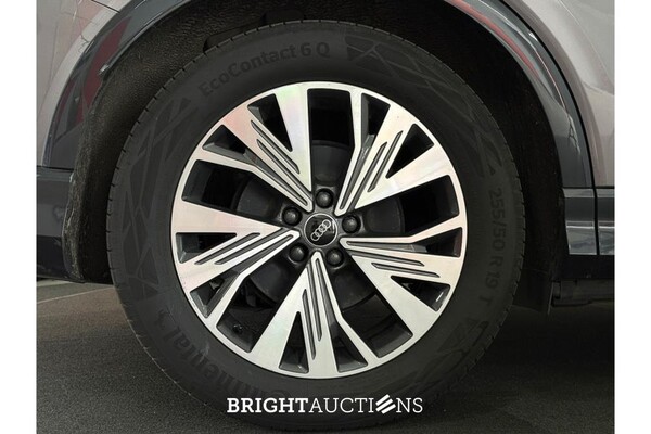 Audi Q4 40 Launch edition Advanced 77 kWh 204pk 2021 (Origineel-NL), N-883-PK
