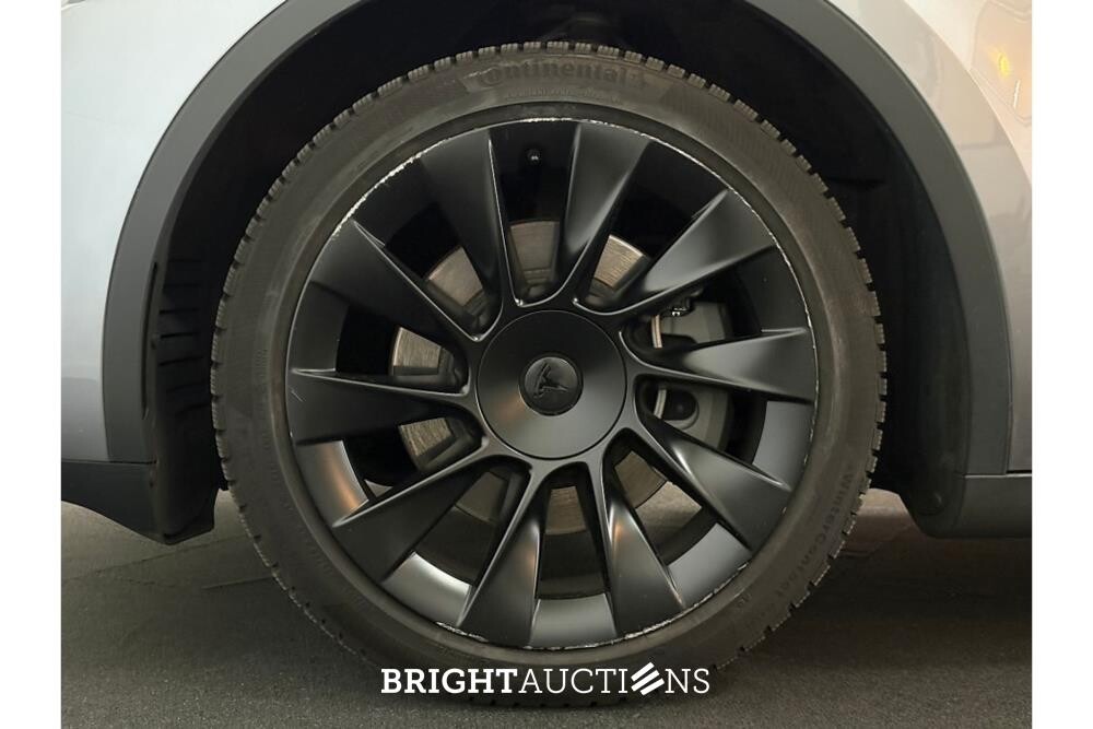 Tesla Model Y RWD 58 kWh 238hp 2024 (Original-NL), Z-870-HT