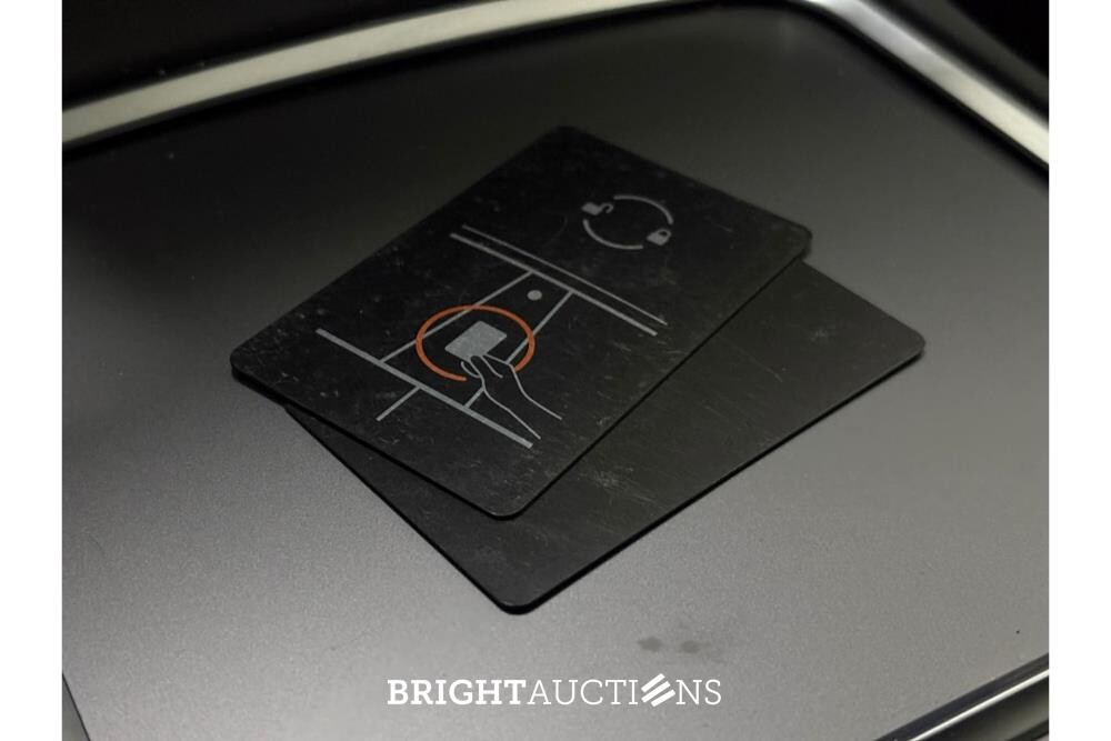 Tesla Model Y RWD 58 kWh 238hp 2024 (Original-NL), Z-870-HT