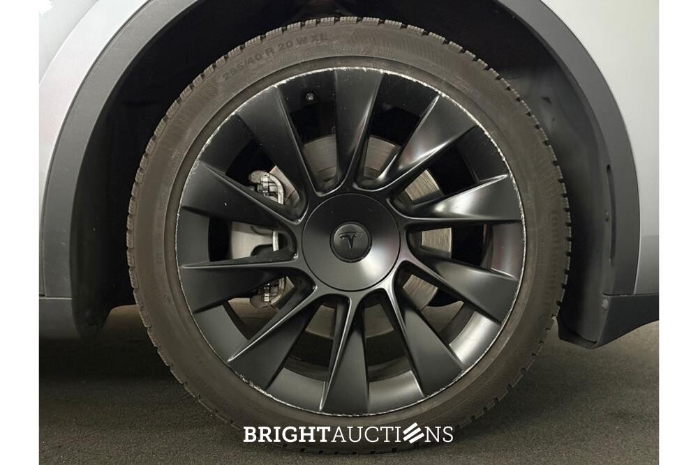 Tesla Model Y RWD 58 kWh 238pk 2024 (Origineel-NL), Z-870-HT