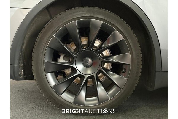 Tesla Model Y RWD 58 kWh 238hp 2024 (Original-NL), Z-870-HT