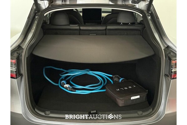 Tesla Model Y RWD 58 kWh 238hp 2024 (Original-NL), Z-870-HT