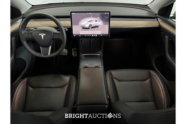 Tesla Model Y RWD 58 kWh 238hp 2024 (Original-NL), Z-870-HT