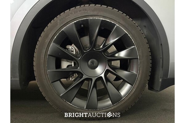 Tesla Model Y RWD 58 kWh 238pk 2024 (Origineel-NL), Z-870-HT