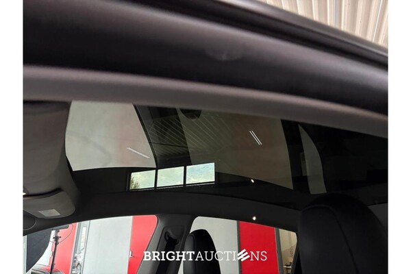 Tesla Model Y RWD 58 kWh 238pk 2024 (Origineel-NL), Z-870-HT