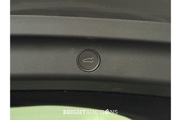 Tesla Model Y RWD 58 kWh 238pk 2024 (Origineel-NL), Z-870-HT