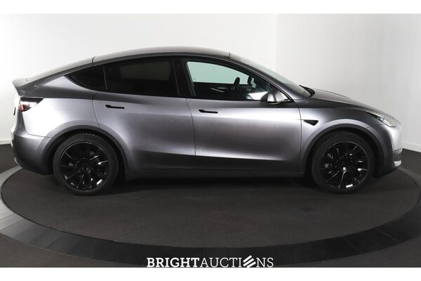 Tesla Model Y RWD 58 kWh 238pk 2024 (Origineel-NL), Z-870-HT