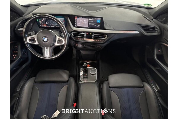 BMW M135 i Business Edition xDrive 306pk 2021 (Origineel-NL) 1-Serie, N-977-HZ
