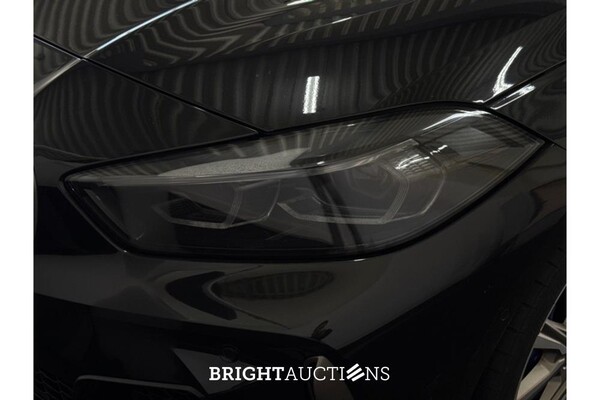 BMW M135 i Business Edition xDrive 306pk 2021 (Origineel-NL) 1-Serie, N-977-HZ