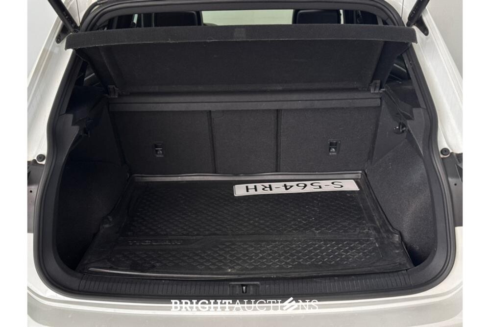 Volkswagen Tiguan R-Line Business 1.5 TSI 149pk 2023 (Origineel-NL), S-564-RH