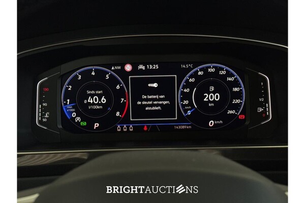 Volkswagen Tiguan R-Line Business 1.5 TSI 149pk 2023 (Origineel-NL), S-564-RH