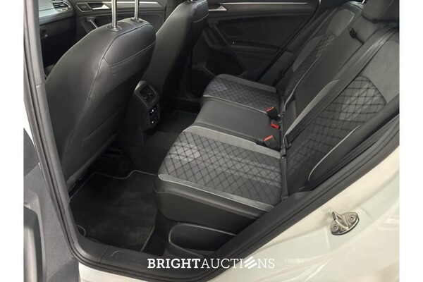 Volkswagen Tiguan R-Line Business 1.5 TSI 149pk 2023 (Origineel-NL), S-564-RH