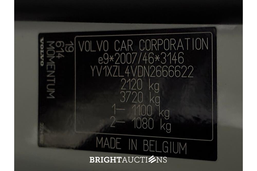 Volvo XC40 T2 Momentum Business 1.5 129pk 2022 (Origineel-NL), P-731-XB