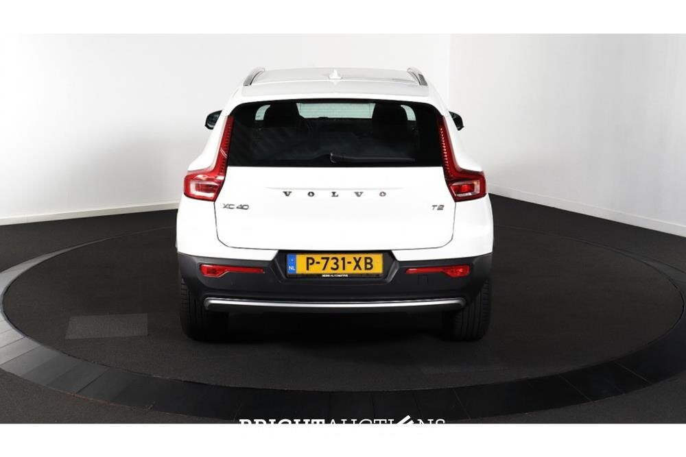 Volvo XC40 T2 Momentum Business 1.5 129pk 2022 (Origineel-NL), P-731-XB