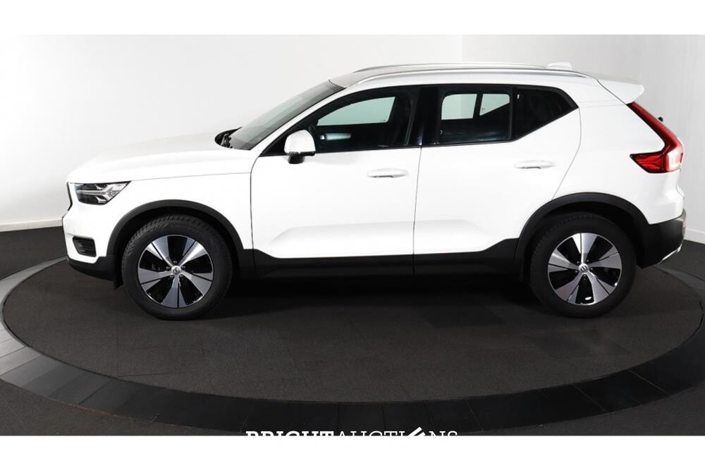 Volvo XC40 T2 Momentum Business 1.5 129pk 2022 (Origineel-NL), P-731-XB