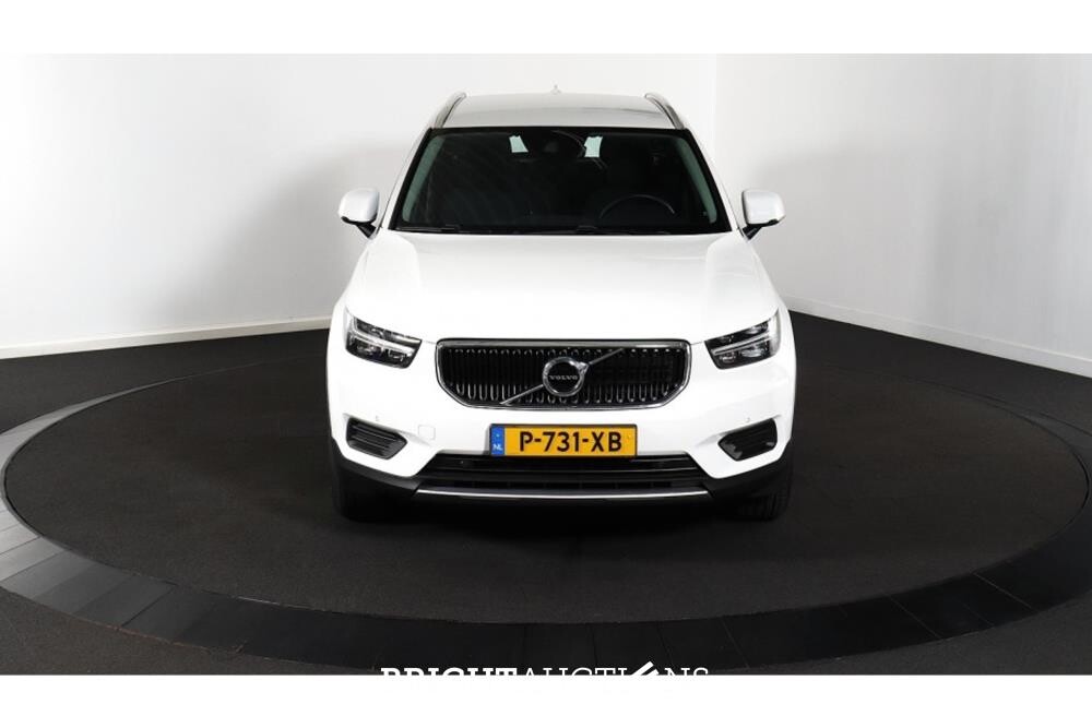 Volvo XC40 T2 Momentum Business 1.5 129pk 2022 (Origineel-NL), P-731-XB