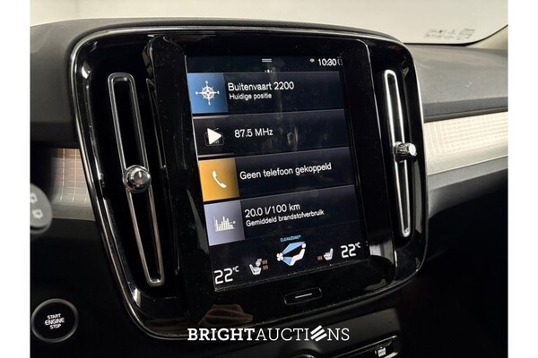 Volvo XC40 T2 Momentum Business 1.5 129pk 2022 (Origineel-NL), P-731-XB