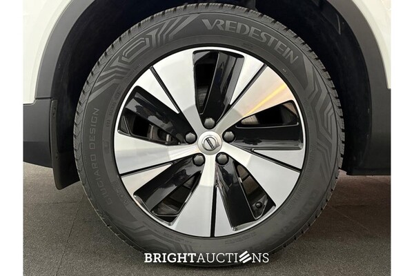 Volvo XC40 T2 Momentum Business 1.5 129pk 2022 (Origineel-NL), P-731-XB