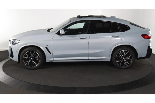 BMW X4 Business Edition Plus xDrive 183pk 2023 (Origineel-NL), T-496-JN