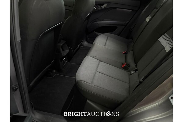 Audi Q4 40 Launch edition Advanced 77 kWh 204pk 2021 (Origineel-NL), N-883-PK