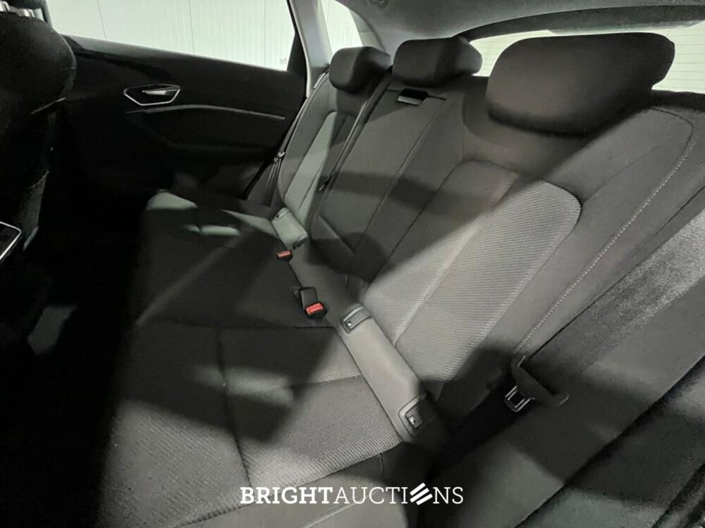 Audi e-tron 55 edition Quattro 95 kWh 408pk 2022 (Origineel-NL), R-205-DL