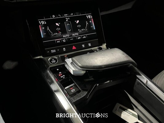 Audi e-tron Sportback 55 edition Quattro 95 kWh 408pk 2021 (Origineel-NL), K-218-ZH
