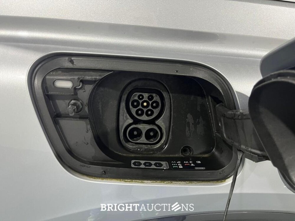 Audi Q4 e-tron 40 Launch edition Advanced Plus 77 kWh 204pk 2021 (Origineel-NL), N-823-PD