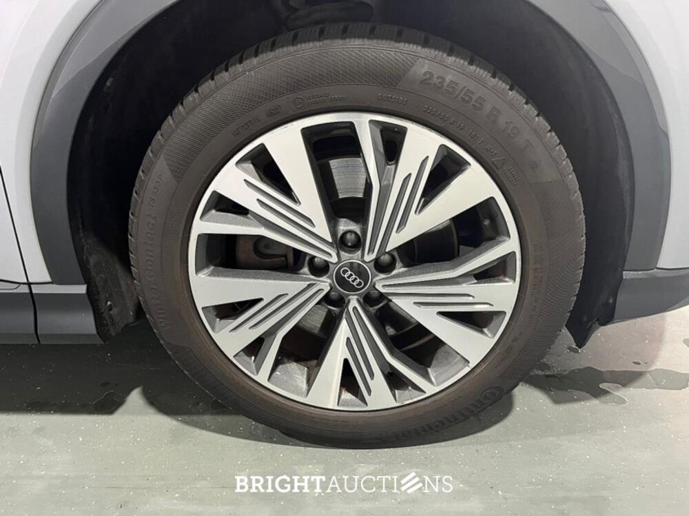 Audi Q4 e-tron 40 Launch edition Advanced Plus 77 kWh 204pk 2021 (Origineel-NL), N-823-PD