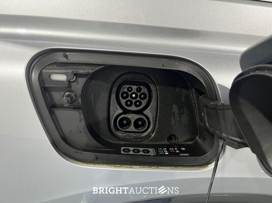 Audi Q4 e-tron 40 Launch edition Advanced Plus 77 kWh 204pk 2021 (Origineel-NL), N-823-PD