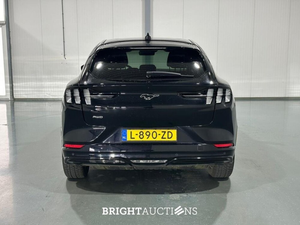Ford Mustang Mach-E AWD 75 kWh 258pk 2021 (Origineel-NL), L-890-ZD