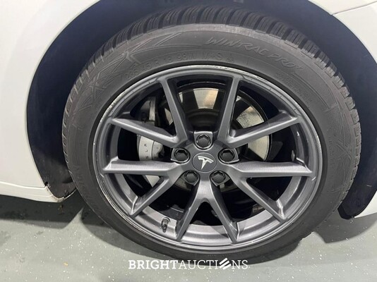 Tesla Model 3 Standard RWD Plus 60 kWh 238pk 2021 (Origineel-NL), K-915-VR