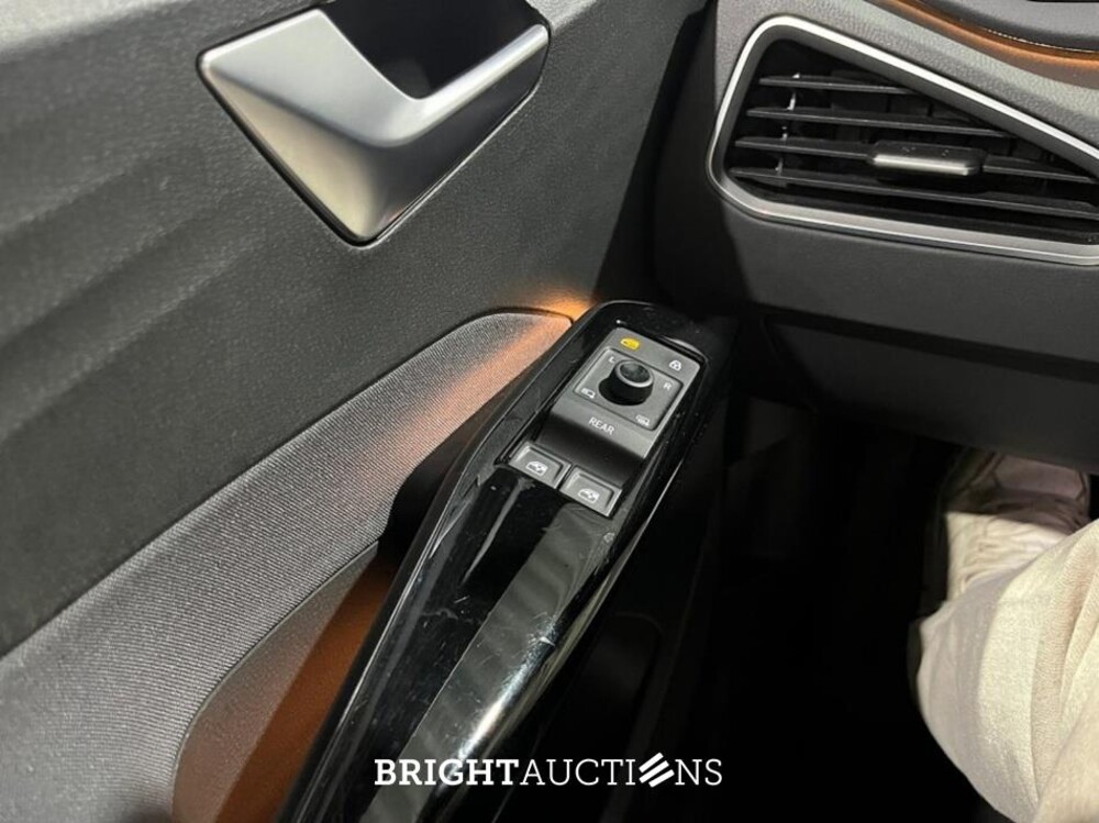 Volkswagen ID.3 Life 58 kWh 143pk 2021 (Origineel-NL), N-079-FZ