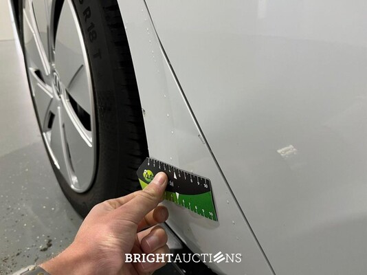 Volkswagen ID.3 Life 58 kWh 143pk 2021 (Origineel-NL), N-079-FZ