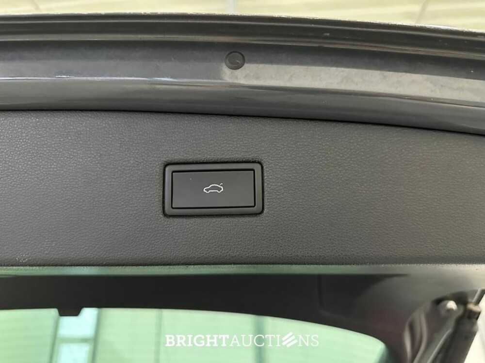 Volkswagen Tiguan Life Business 1.5 TSI 131pk 2021 (Origineel-NL), K-182-JS