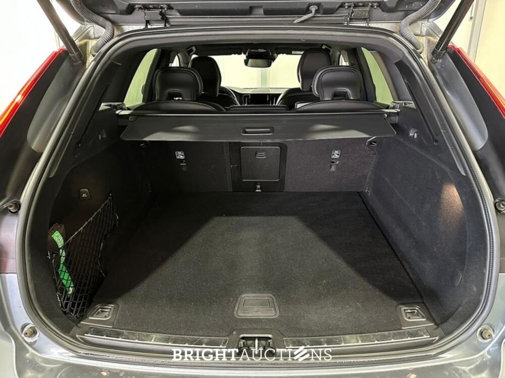 Volvo XC60 B4 R-Design 2.0 197pk 2021 (Origineel-NL), K-849-ZS