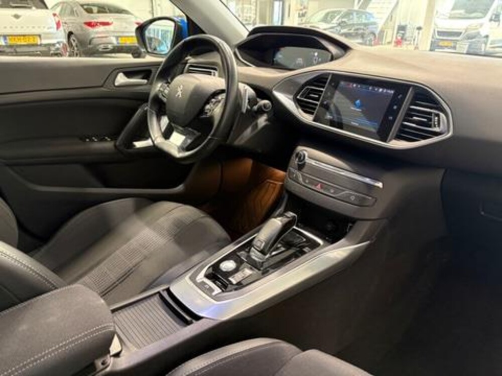 Peugeot 308 SW Allure Avantage 1.2 PureTech 131pk 2021, P-669-KV