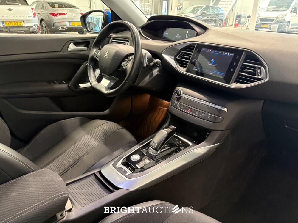 Peugeot 308 SW Allure Avantage 1.2 PureTech 131pk 2021, P-669-KV