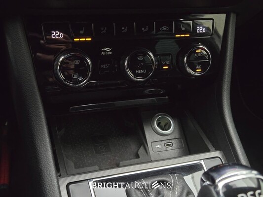 Škoda Superb Combi iV Sportline Business 1.4 TSI 272pk 2021 (Origineel-NL), N-498-TH